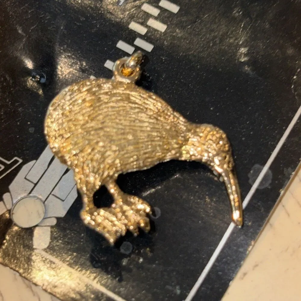 Ariki New Zealand Kiwi Gold Tone Zipper Puller NZ Wildlife